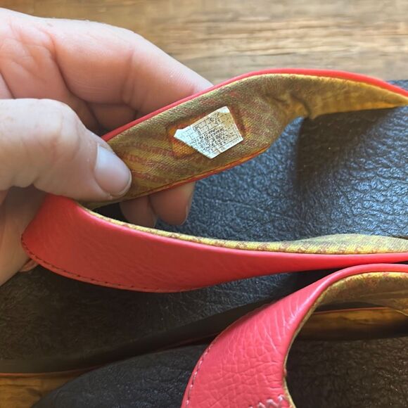 Sanuk Red and Black Women's Sandals - Picture 7 of 7